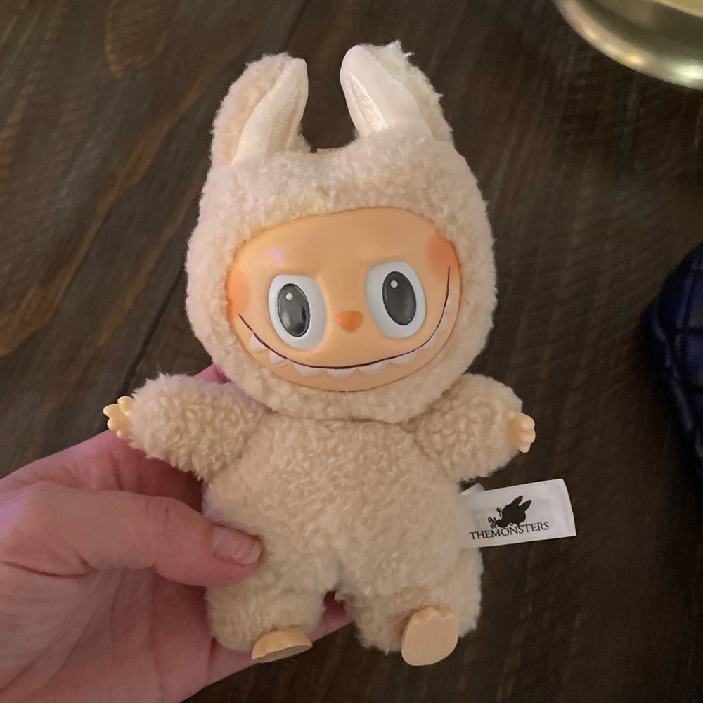 Soymilk Macron Labubu
